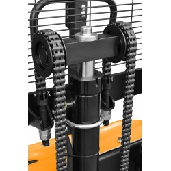 Electric Pallet Stacker Q12E25 1200kg / 2500mm | CORMAK