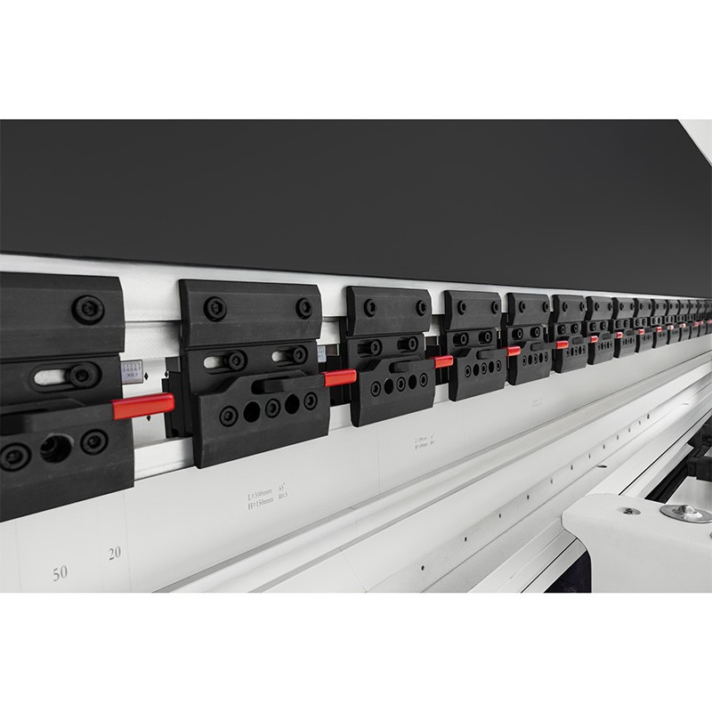 Hydraulic Press Brake CORMAK CNC SERVO ELITE 80×3200 DA-53TX – Precision CNC Bending Machine
