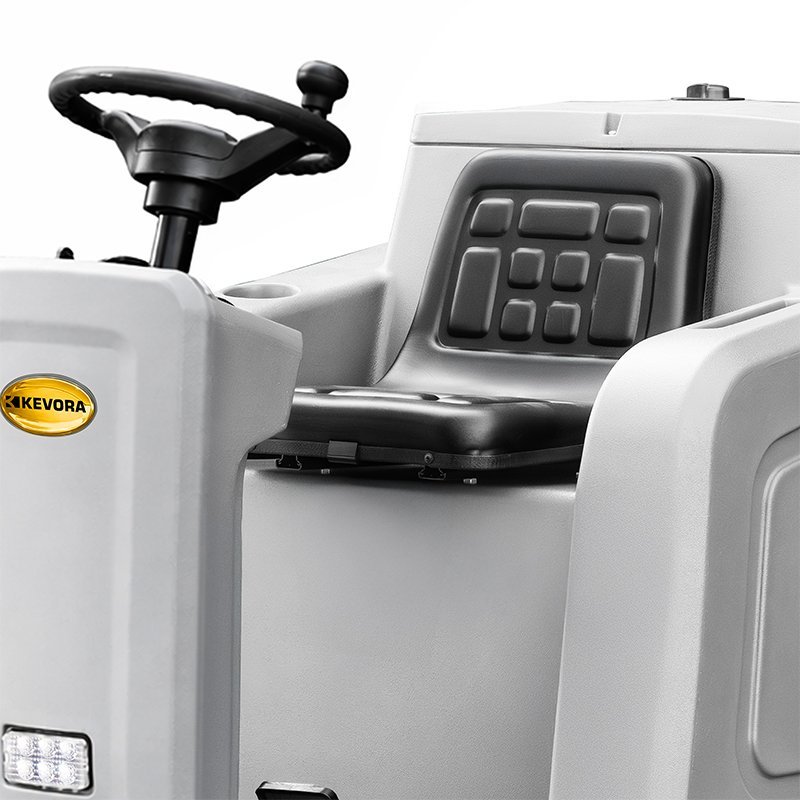 Ride-On Electric Sweeper CORMAK ZP3000 | CORMAK