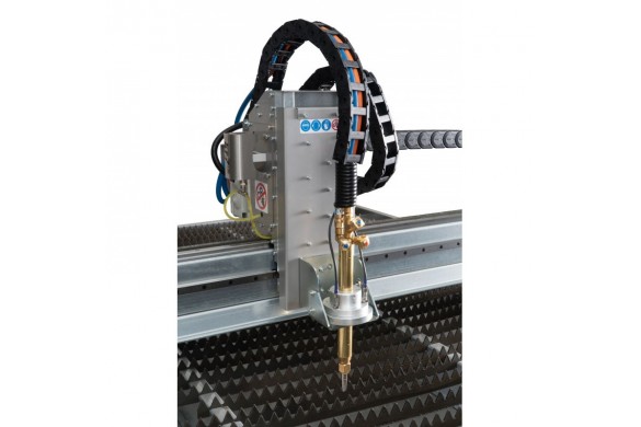 Which gas should I choose for plasma cutting?