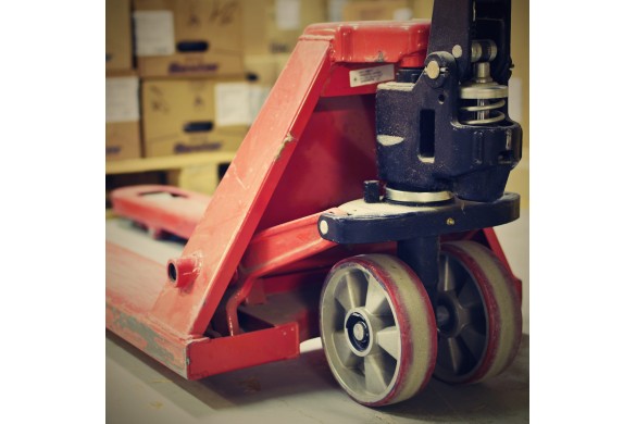 A manual or electric pallet truck?