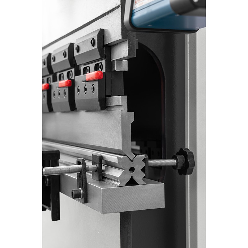 Dies for press brakes – precision CNC bending